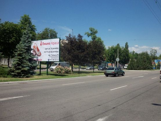 Фото рекламной плоскости по адресу вул. Родимцева, пр. Свободи з центру