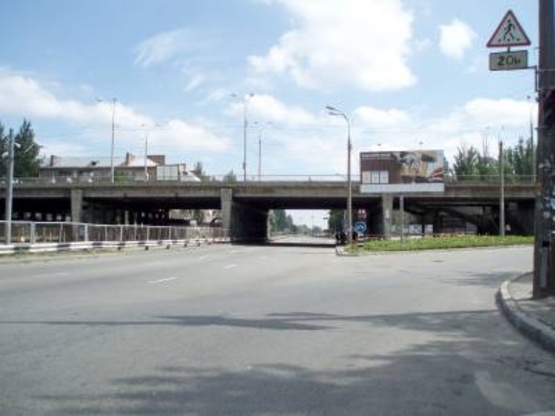 Фото рекламной плоскости по адресу Космонавта Комарова проспект / Ивана Лепсе бульвар