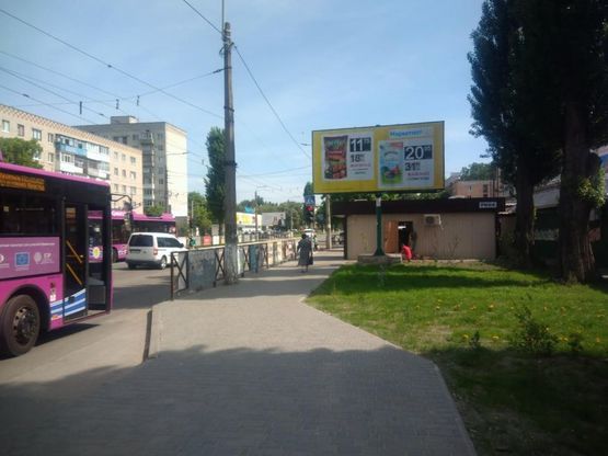 Фото рекламной плоскости по адресу пр. Лесі Українки (пр.50-річчя Жовтня) (зуп. "Ізюмова")