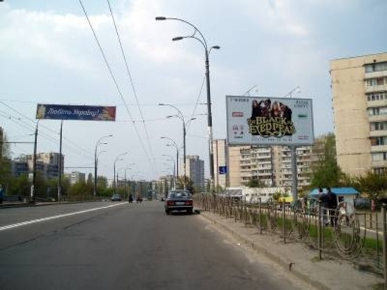 Фото рекламної площини за адресою Зои Гайдай, 2