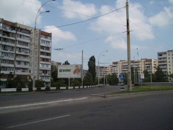 Фото рекламної площини за адресою Героев Днепра,73