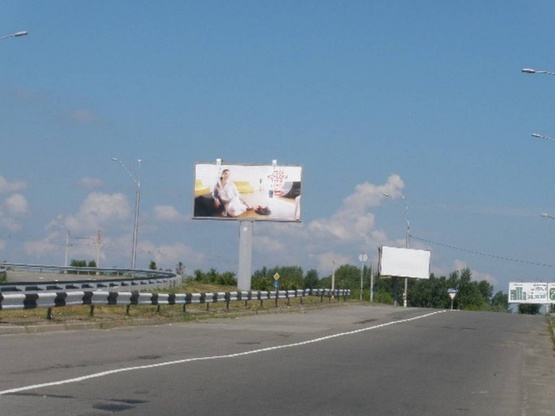 Фото рекламної площини за адресою Бальзака, 100 м от пр.Ватутина(разделитель)