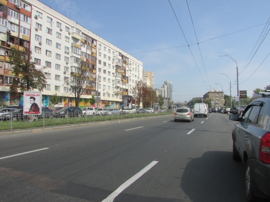 Фото рекламной плоскости по адресу Генерала Алмазова (Кутузова), 16/19 (розподілювач) рух від площі Лесі Українки