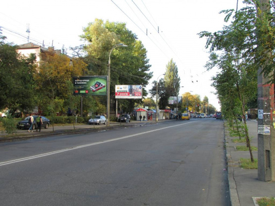 Фото рекламної площини за адресою Щербаківського Данила (Щербакова), 45  (рух від проспекту Перемоги, за 100 метрів до вул.Салютна, ліворуч)