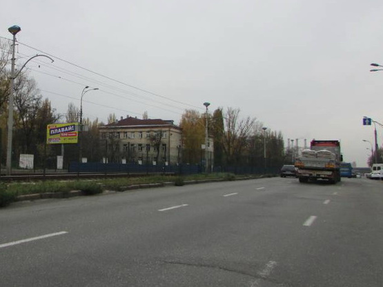 Фото рекламної площини за адресою Космонавта Комарова проспект / Героев Севастополя