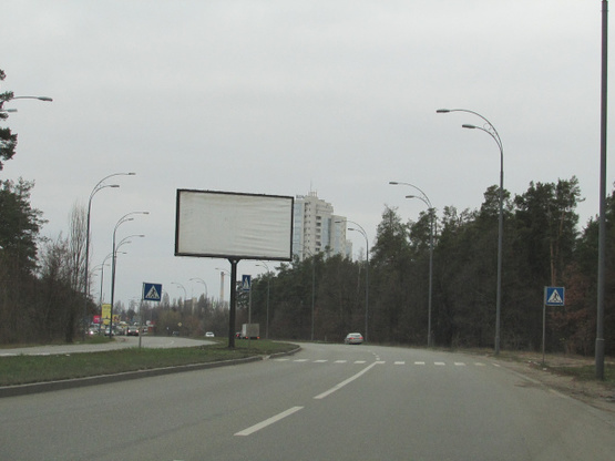 Фото рекламної площини за адресою Старобориспільска (розподілювач), рух в напрямку  М"Борриспільска"