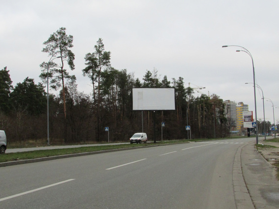 Фото рекламной плоскости по адресу Старобориспільска (розподілювач), рух в напрямку  М"Червоний Хутір"
