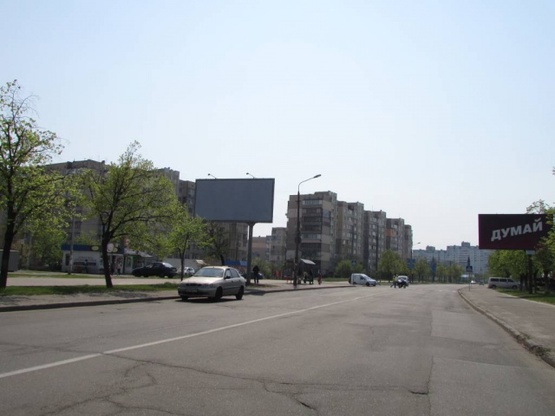 Фото рекламной плоскости по адресу Оноре де Бальзака, 42/20 (біля супермаркету "Фора")