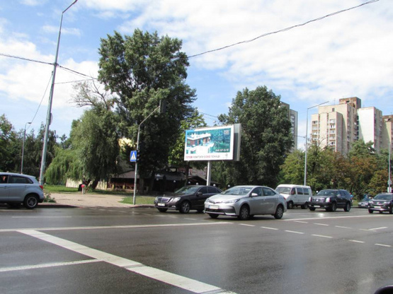 Фото рекламної площини за адресою вул. Митрополита Андрея Шептицького (Луначарського), 24 напроти