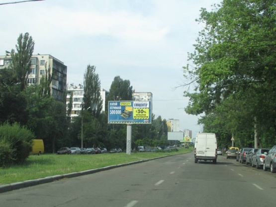 Фото рекламной плоскости по адресу Шолом-Алейхема, 19  рух до Волгоградської площі (на розподілювачі)