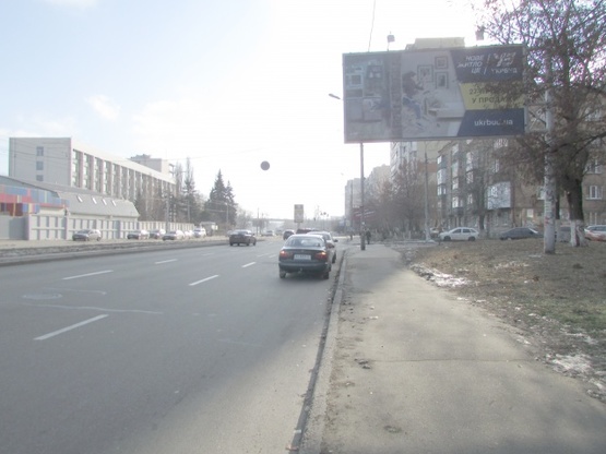 Фото рекламной плоскости по адресу Автозаводська, 11