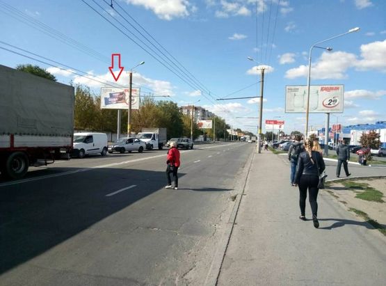 Фото рекламної площини за адресою вул. Березинська (Автокрамниця) 100 метрів від перехрестя