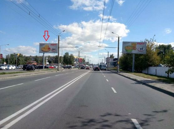 Фото рекламной плоскости по адресу 1531 В вул. Березинська (ТРК Караван) 200 метрів від перехрестя