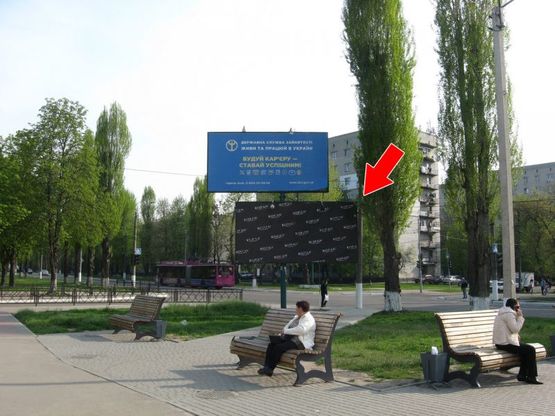 Фото рекламной плоскости по адресу пр. Лесі Українки (пр. 50 років Жовтня) - вул. Тараса Бульби (Карнаухова)