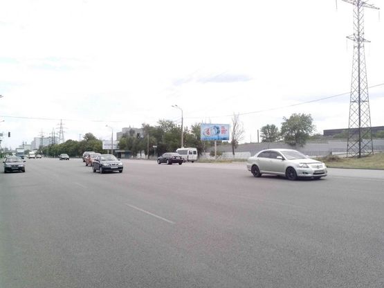 Фото рекламной плоскости по адресу Набережная Заводская, в центр, вблизи автомойка