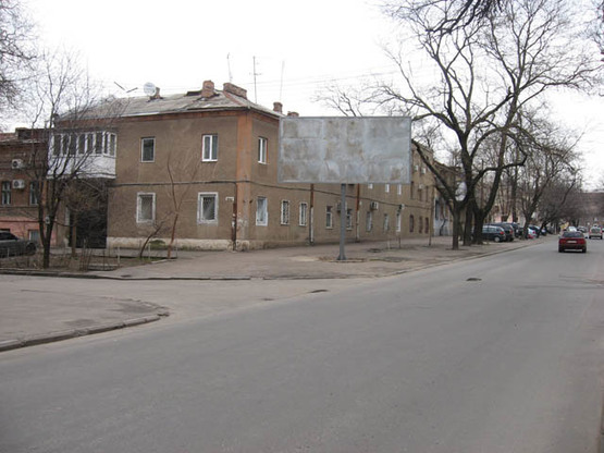 Фото рекламної площини за адресою Раскидайловская угол Южной №9 А