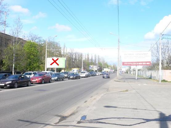 Фото рекламної площини за адресою Комарова №10 Промсвязь В