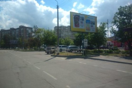 Фото рекламной плоскости по адресу вул. Героїв Дніпра (Леніна), 37