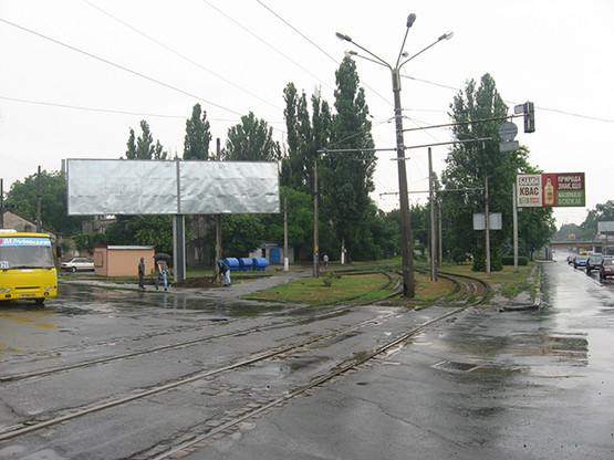 Фото рекламної площини за адресою Чернышевского №6 В левая