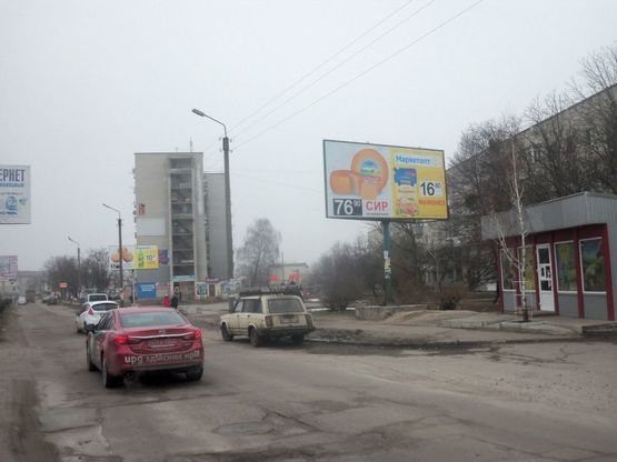 Фото рекламной плоскости по адресу вул. Героїв України (Леніна), вул.Грушевського (Калініна)