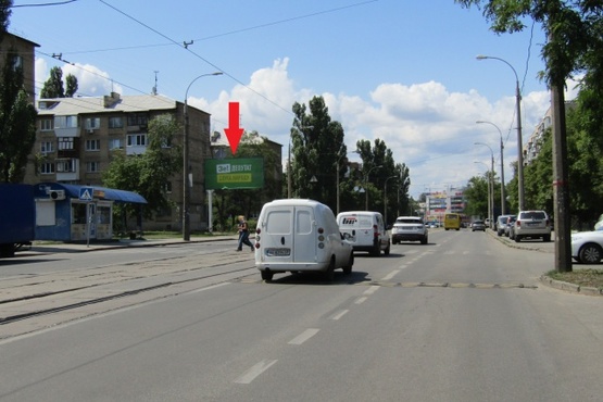 Фото рекламной плоскости по адресу Пражская ул., 10, (Макдональдс, ТЦ "Дарница"), в направ. Дарницкой площади