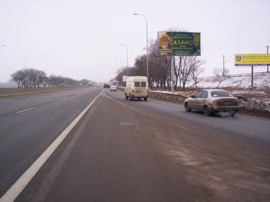 Фото рекламної площини за адресою Клеверный мост А