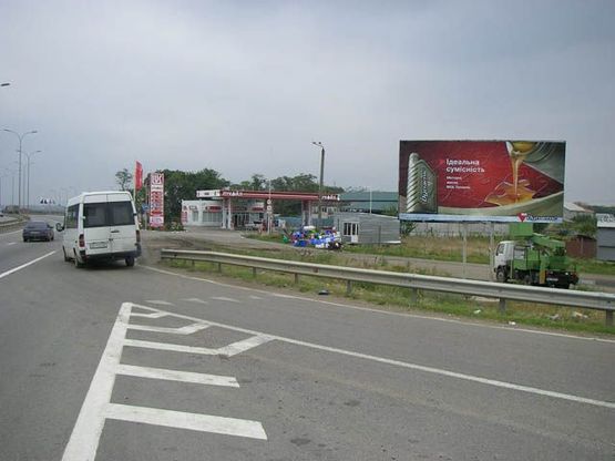 Фото рекламной плоскости по адресу Клеверный мост два столба № 2 А