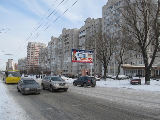 Фото рекламной плоскости по адресу Вильямса Ак. ул., 17/11 (маркет "Сильпо", комплекс "Лавилиа"), в направ. Голосеевского просп.