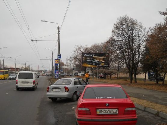 Фото рекламної площини за адресою Комарова №12 А