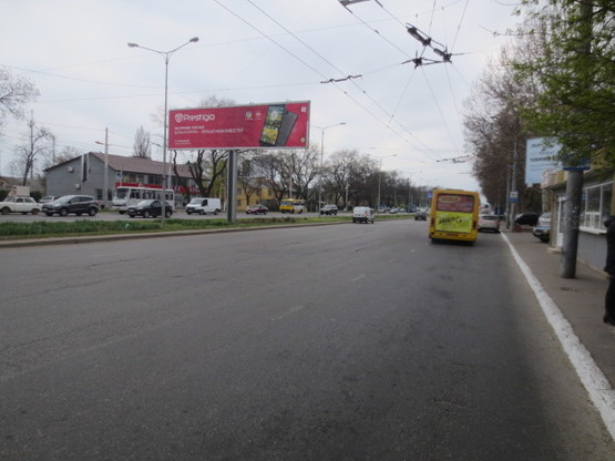 Фото рекламної площини за адресою Люстдорфская дор. Филатова №1 левый В