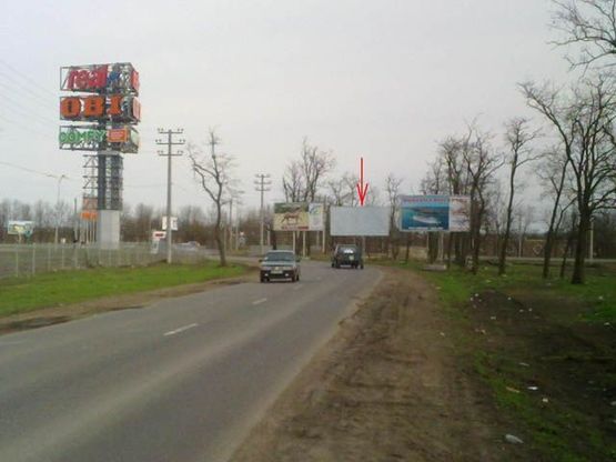 Фото рекламной плоскости по адресу Ривьера ТРЦ, въезд А