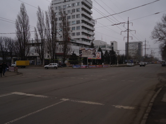 Фото рекламної площини за адресою Ген.Петрова Космонавтов №36 А