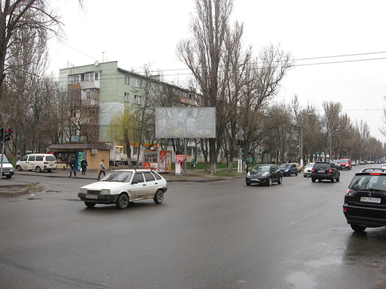 Фото рекламної площини за адресою Гайдара №16 угол Терешковой Валентины А