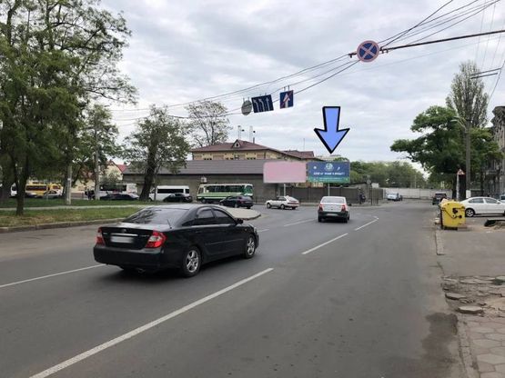 Фото рекламної площини за адресою Старосенная площадь, 33