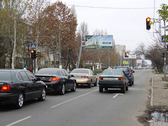 Фото рекламної площини за адресою Малиновского -Бизнес центр (ГУСАК)