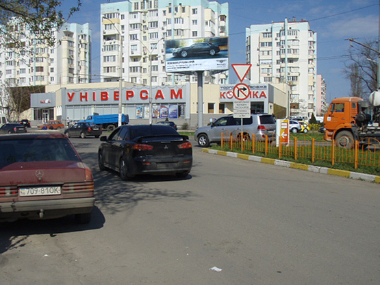 Фото рекламной плоскости по адресу Маршала Жукова пр-т- Супермаркет "Копейка"2