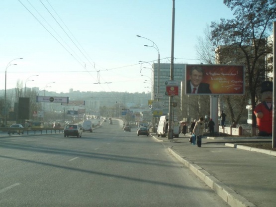 Фото рекламної площини за адресою Дружбы Народов бульвар,  5(г-ца "Дружба")