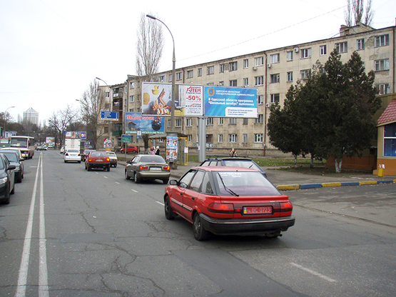 Фото рекламної площини за адресою Среднефонтанская пл. левый