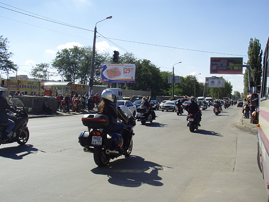 Фото рекламної площини за адресою Добровольского пр-т - ул.Бочарова (рынок Северный)