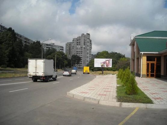 Фото рекламної площини за адресою 088_Запорожье_пр. Инженера Преображенского, поворот