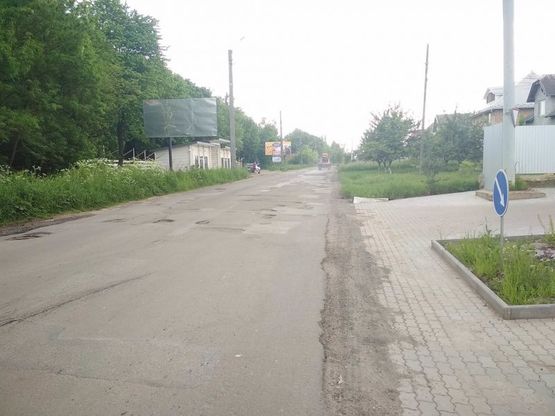 Фото рекламной плоскости по адресу вул. Петлюри (в'їзд в Коломию, напрям в центр)