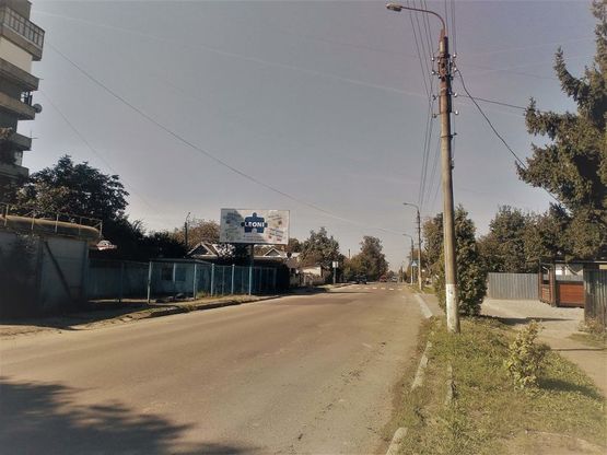 Фото рекламной плоскости по адресу вул. Мазепи  (біля рест. "Гомін"), напрям в центр