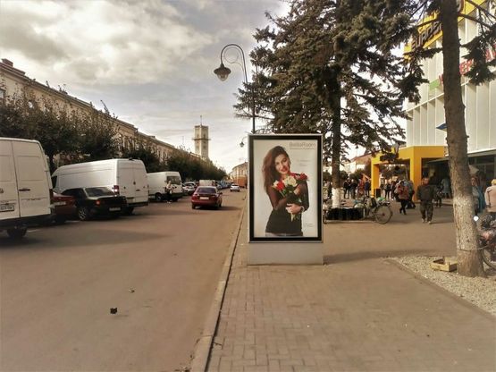 Фото рекламной плоскости по адресу пл. Шевченка (біля ун. "Коломия" )