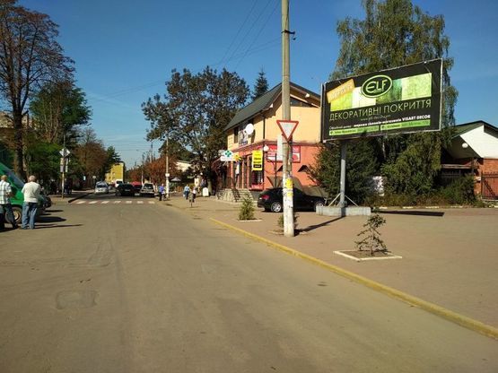Фото рекламной плоскости по адресу пл. Привокзальна, залізничний вокзал