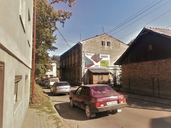 Фото рекламной плоскости по адресу вул. Кринична  (перед пов. на вул. Міцькевича)