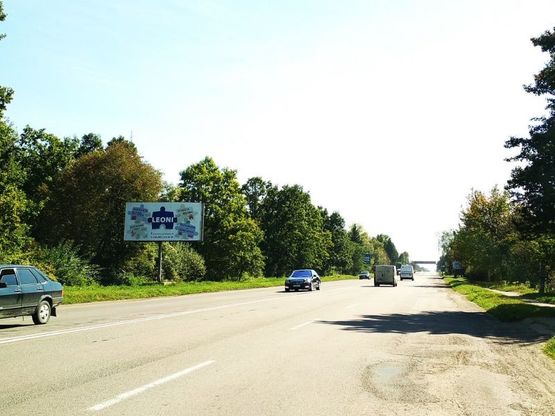 Фото рекламной плоскости по адресу с. Шепарівці, траса Івано-Франківськ - Чернівці (напрям на Чернівці)