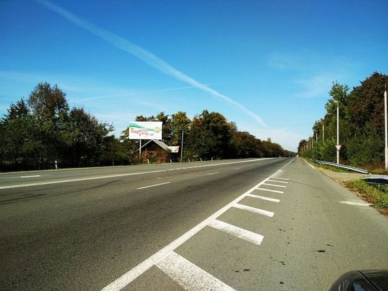 Фото рекламної площини за адресою с. Раківчик, траса Івано-Франківськ - Чернівці (напрям на Ів. - Франківськ)