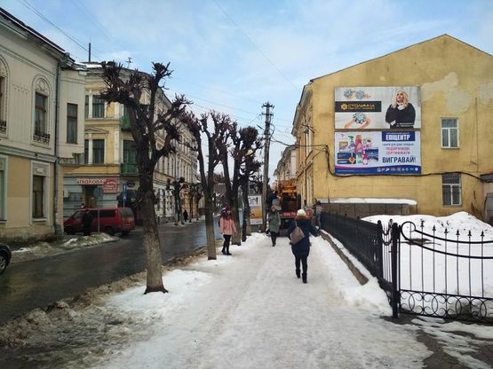 Фото рекламной плоскости по адресу вул. Івана Франка (педучилище)
