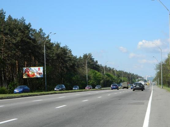 Фото рекламної площини за адресою Броварской пр-т справа перед АЗС ОККО за КП в Киев