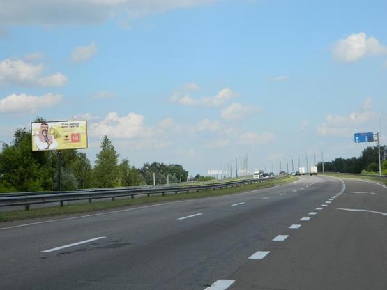 Фото рекламної площини за адресою Киев-Чернигов (Бровары) 20+300 слева из Киев